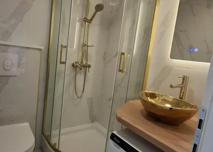 Square מאקרסקה